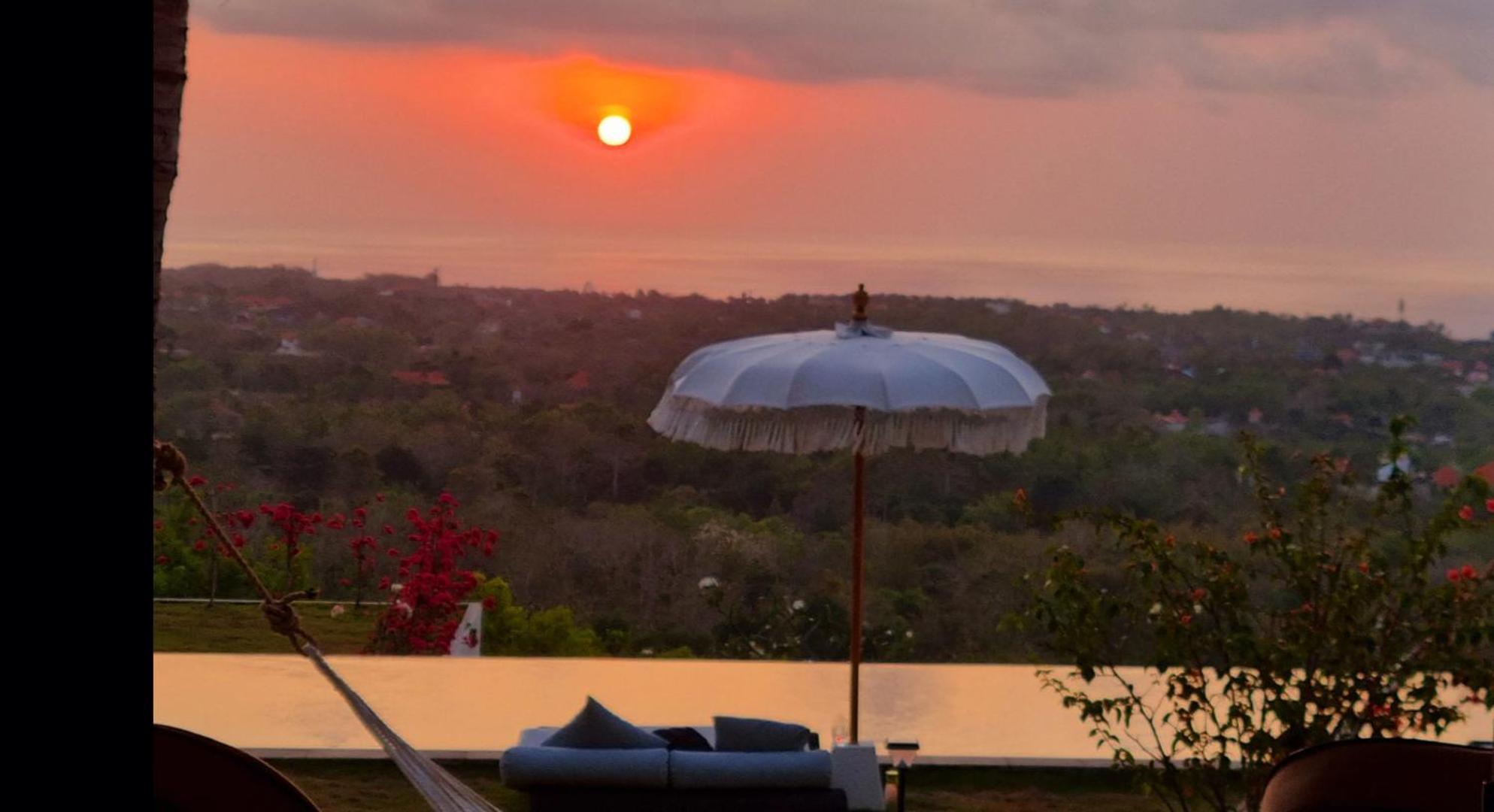 Uluwatu Sunset Hills Apartment Exterior photo