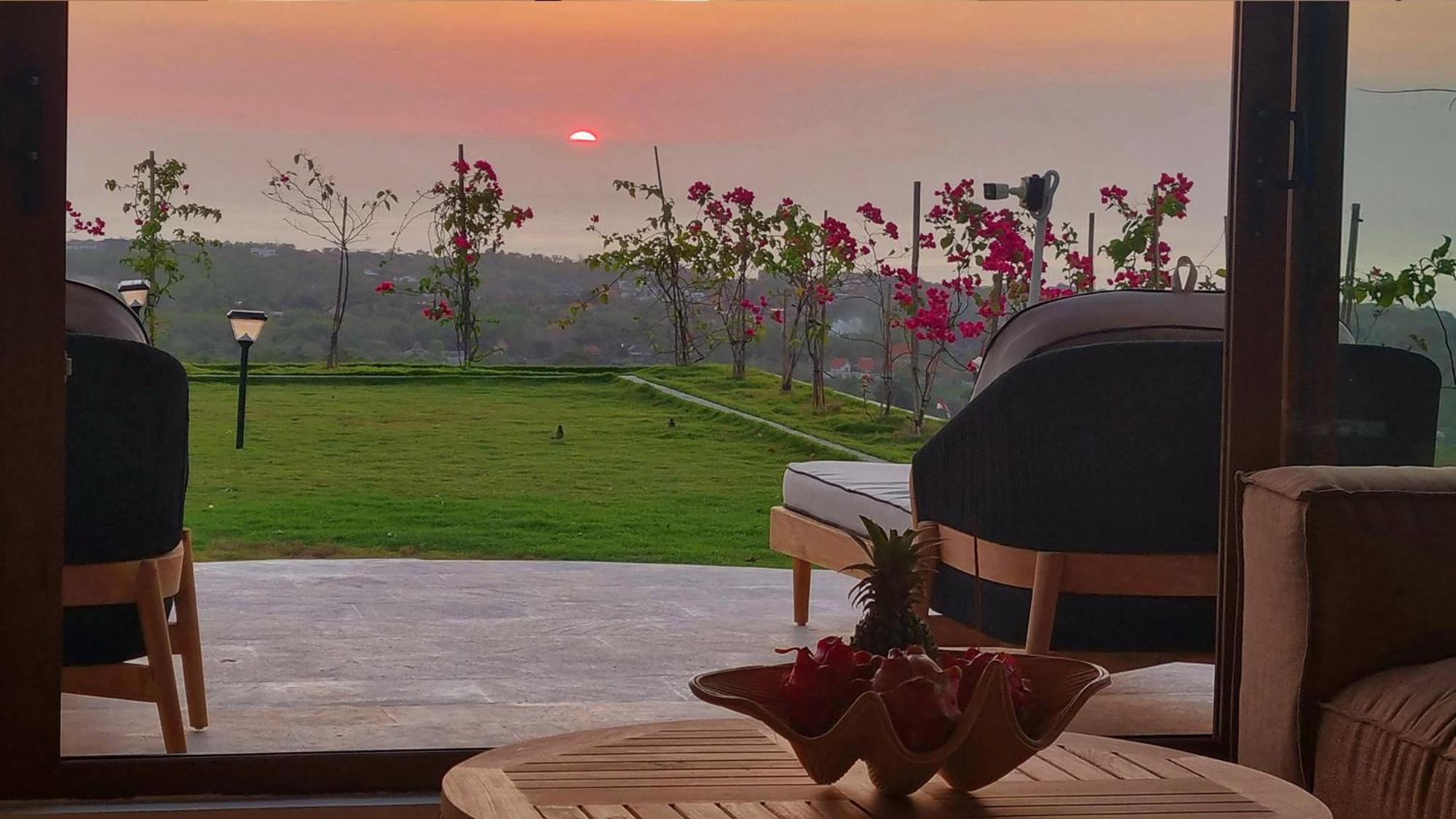 Uluwatu Sunset Hills Apartment Exterior photo