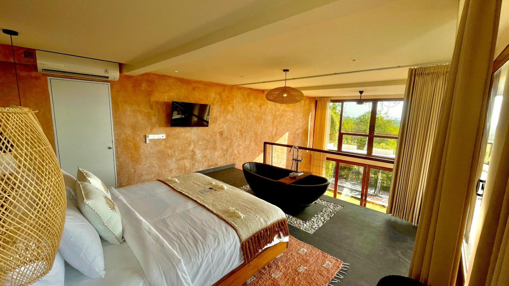 Uluwatu Sunset Hills Apartment Room photo